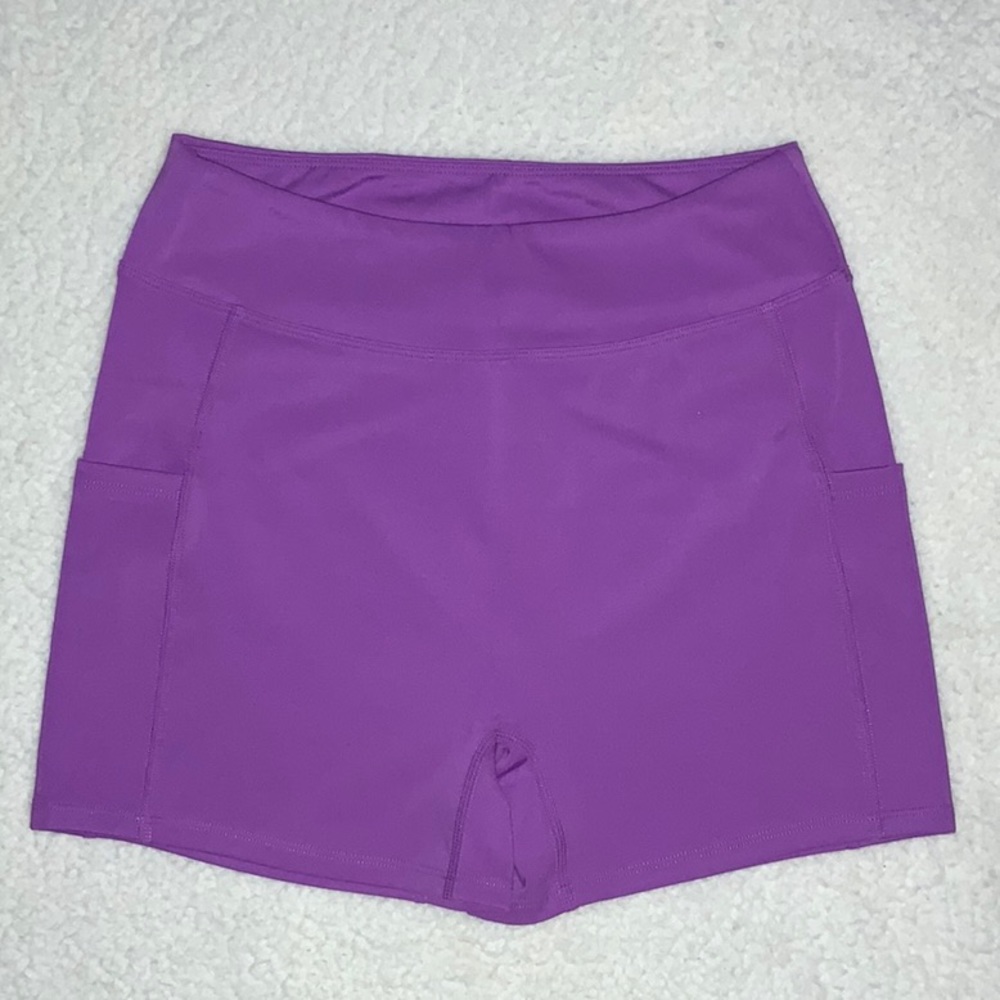 HALARA - NWOT Purple Liner Short with Side Pockets (Size Small)